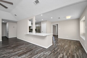 Building Photo - 13002 Kingsmill Dr