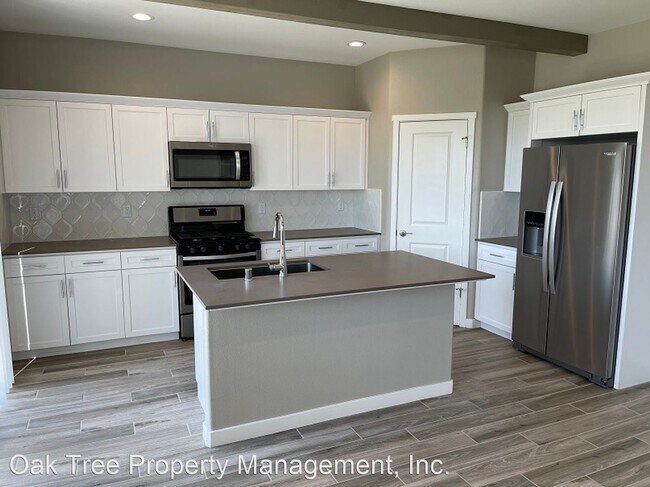 Building Photo - 3 br, 2.5 bath House - 616 Amanecer Avenue