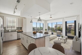 Building Photo - Morada Plano