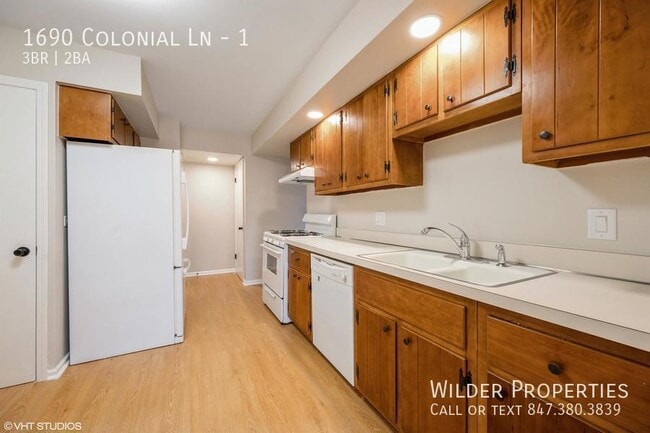 Building Photo - 1690 Colonial Ln