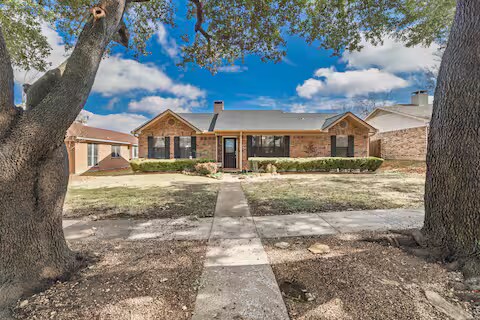 Foto del edificio - 8467 Willow Creek Dr