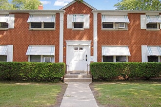Building Photo - 3140 S 48th St