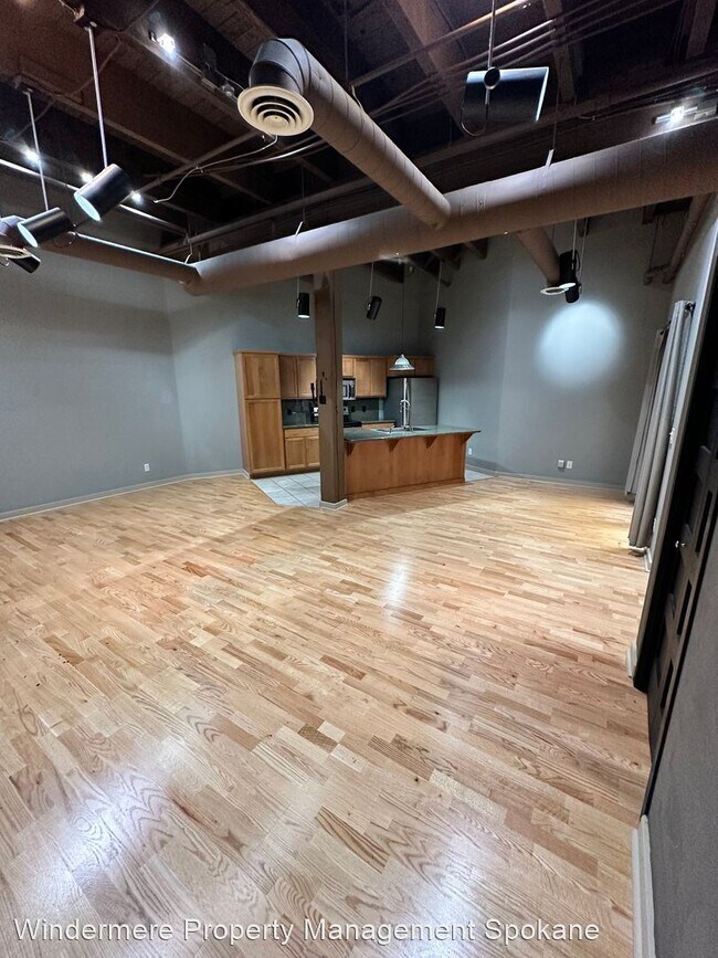Building Photo - 1 br, 1 bath House - 315 W Riverside Ave #305
