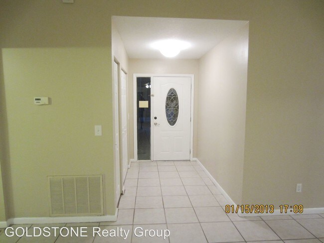 Building Photo - 4030 Windtree Dr