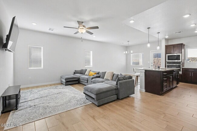 Foto del edificio - 12677 Viendo Norte Dr