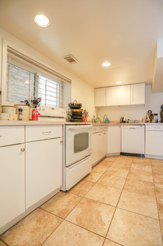 Foto del edificio - 3919 N Southport Ave