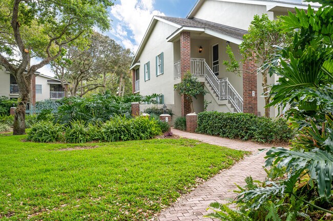 Foto del edificio - 101 Park Shores Cir