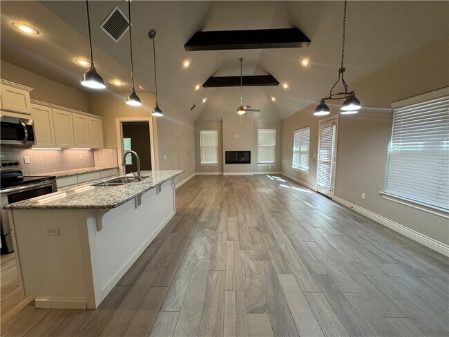 Foto del edificio - 1800 SW Riverstone Rd