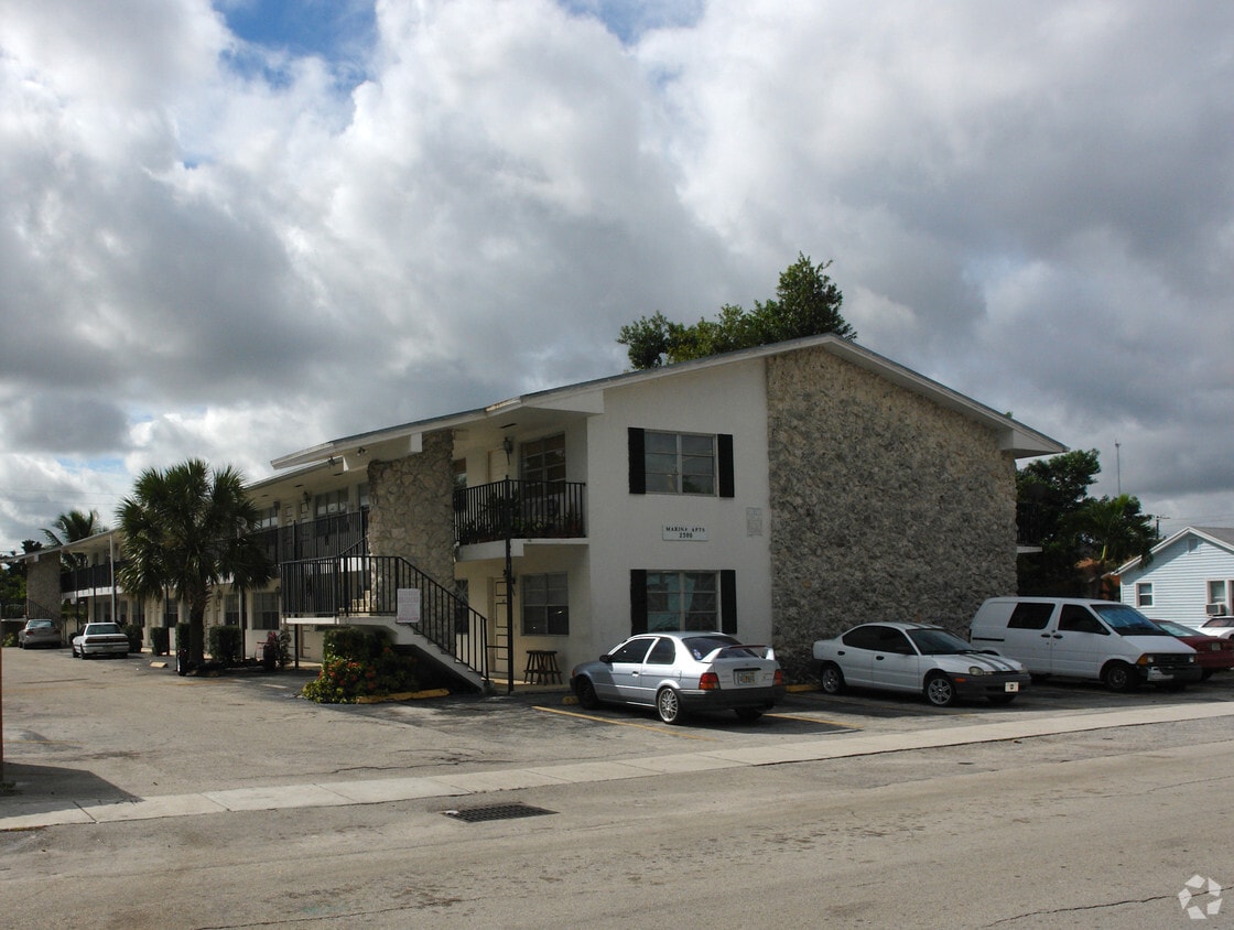 2300 Madison St, Hollywood, FL 33020 Apartments in Hollywood, FL