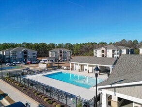 Building Photo - 250 Grove Cir