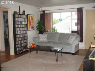 Sala de estar - 2802 SE 67th Ave