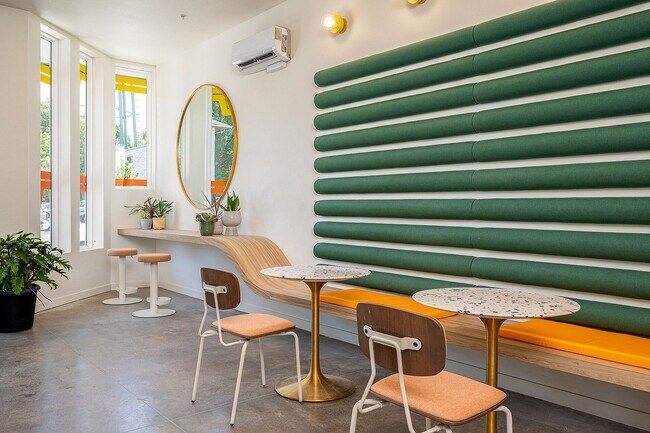 Interior Photo - Paceline