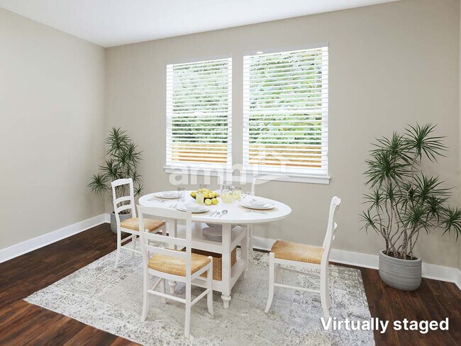 Building Photo - 283 Banyan Frst Dr