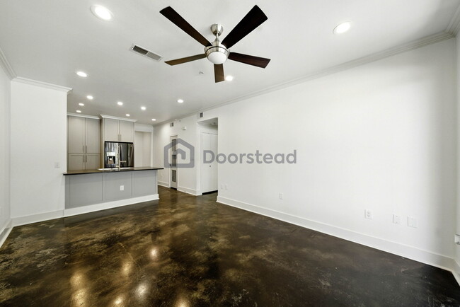 Building Photo - 4414 Cedar Springs Rd