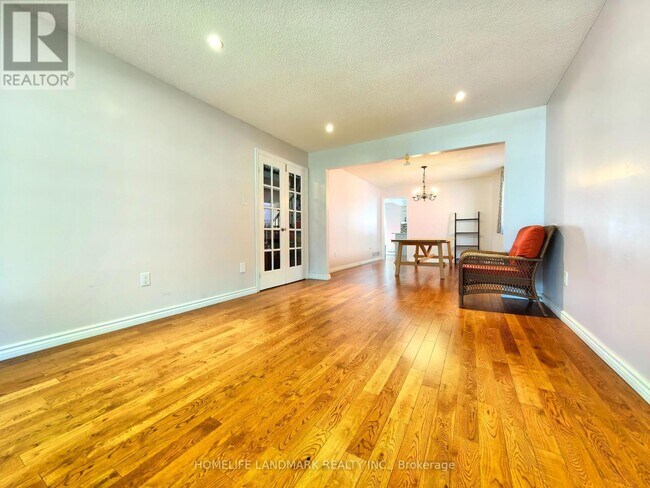 Photo du bâtiment - 1411 Fieldcrest Ln