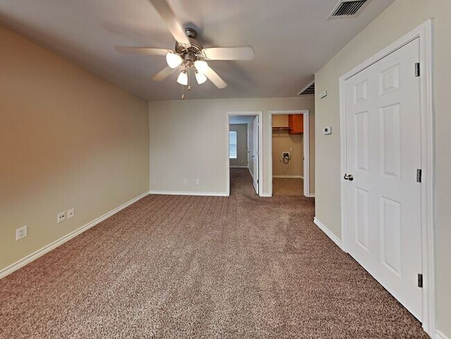 Building Photo - No App Fee.