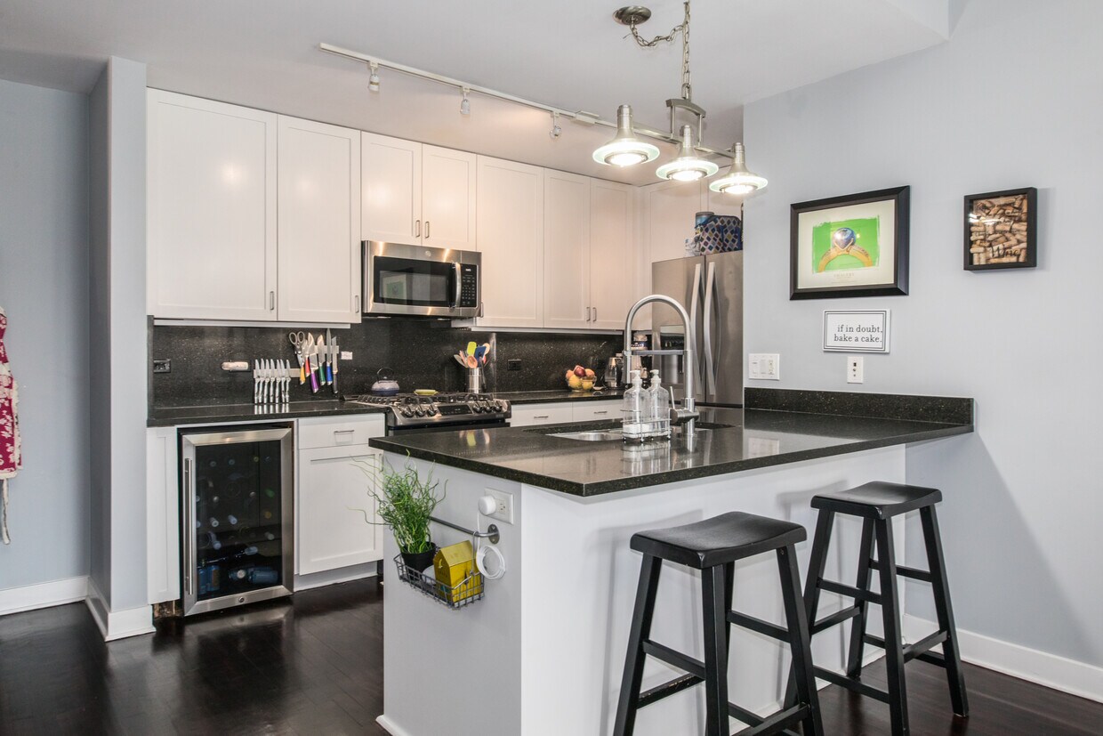 Foto principal - 4311 N Sheridan Rd