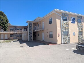 Building Photo - 31 SE 2nd Ave