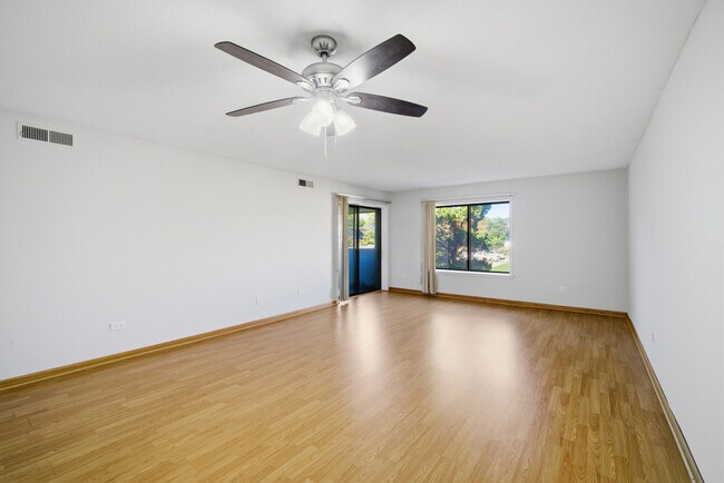 Building Photo - 1255 N Sterling Ave