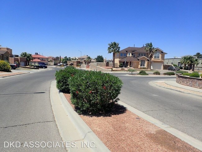 Building Photo - 1345 Rancho Grande Dr