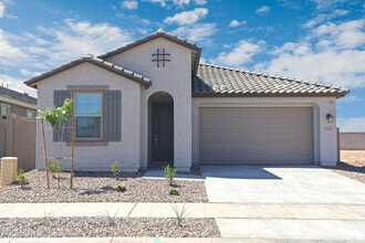 Building Photo - 935 W Finch Dr