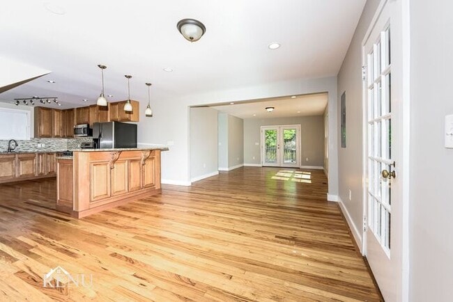 Foto del edificio - 501 Park Cir