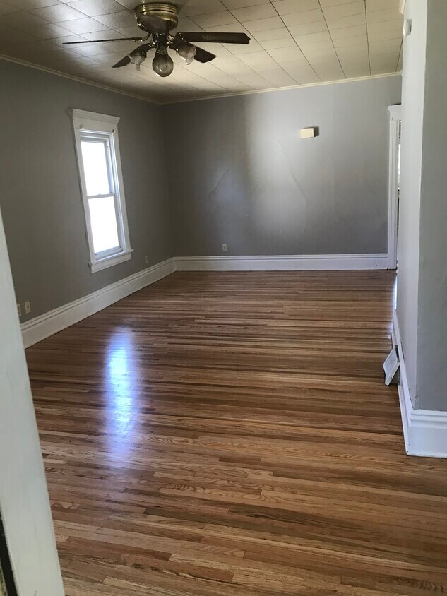 Foto principal - 749 Superior St