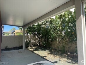 Building Photo - 9210 Pembrook Falls Ave