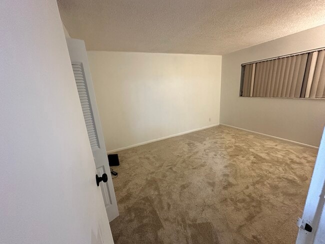 2nd bedroom - 2980 Riverside Dr