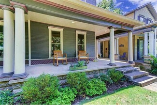 Building Photo - 342 Park Dr