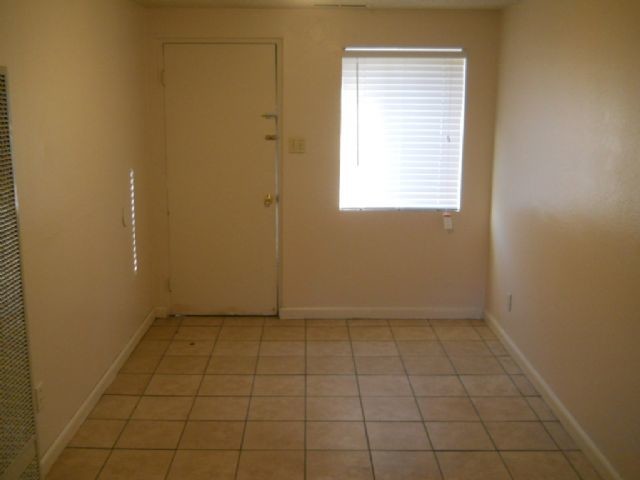 Building Photo - 125 2nd St