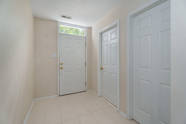 Building Photo - 5 Campbell Woods Way