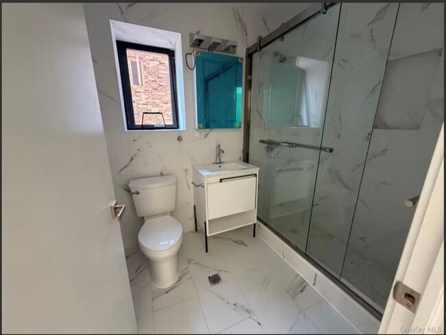 Building Photo - 163-14 Sanford Ave