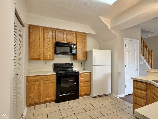 Building Photo - 8272 Enclave Blvd