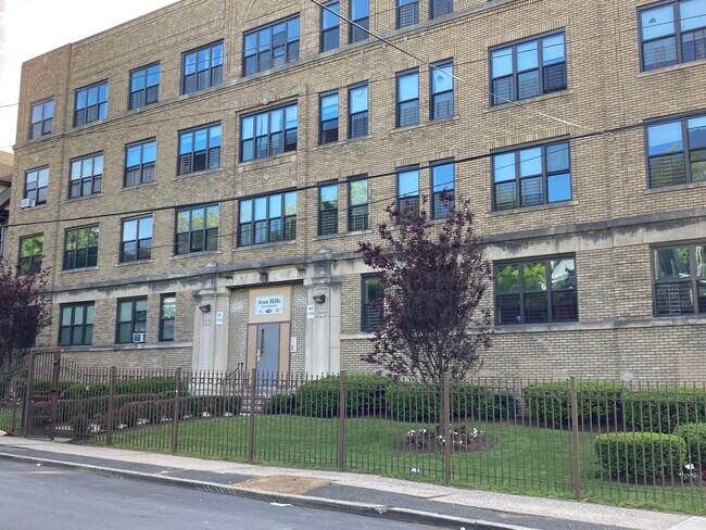 Foto del edificio - Avon Hills