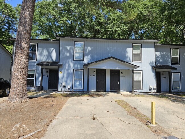 Building Photo - 5842 Aftonshire Dr
