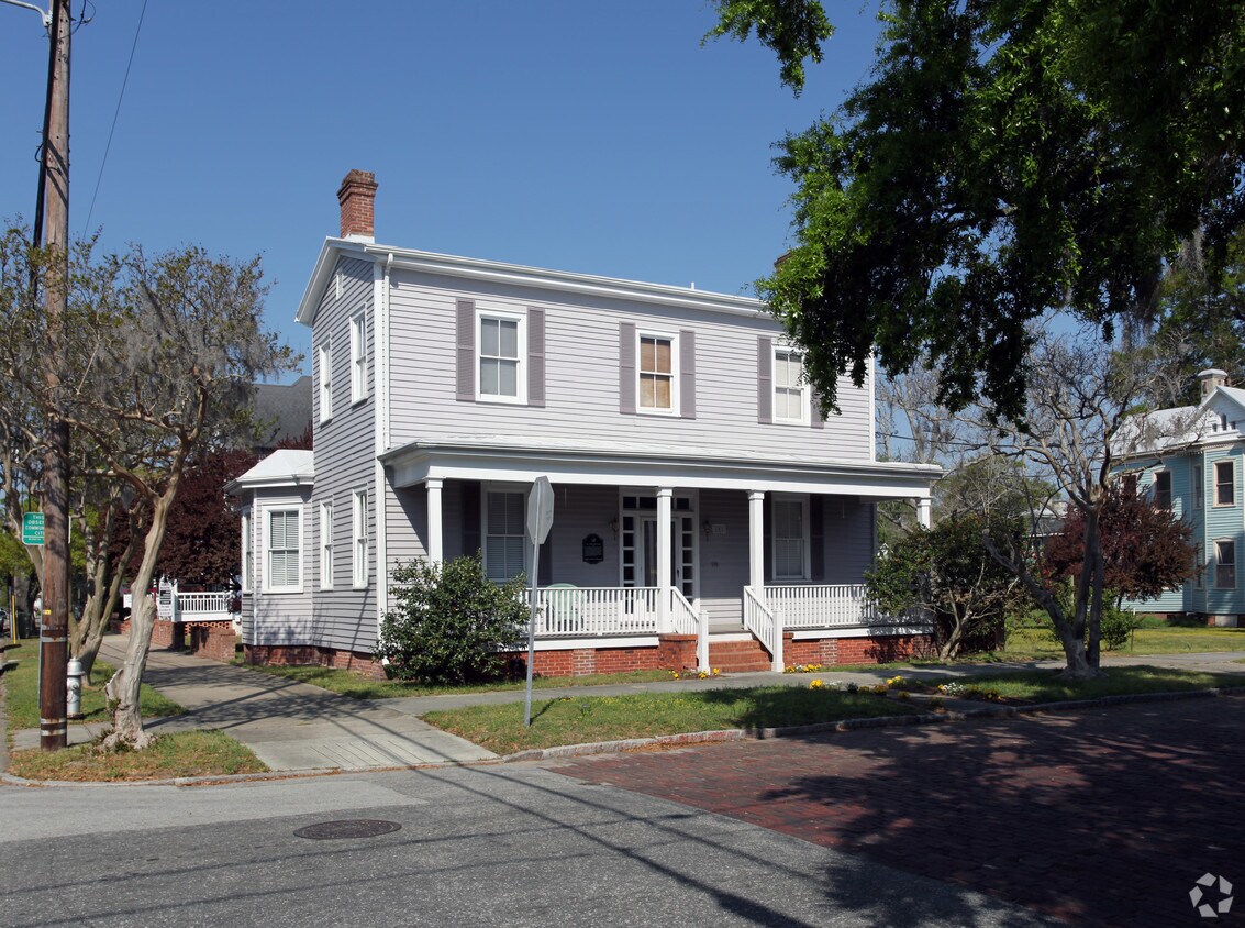 Primary Photo - 101 N 7th St