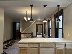 Building Photo - 1927 Scott St