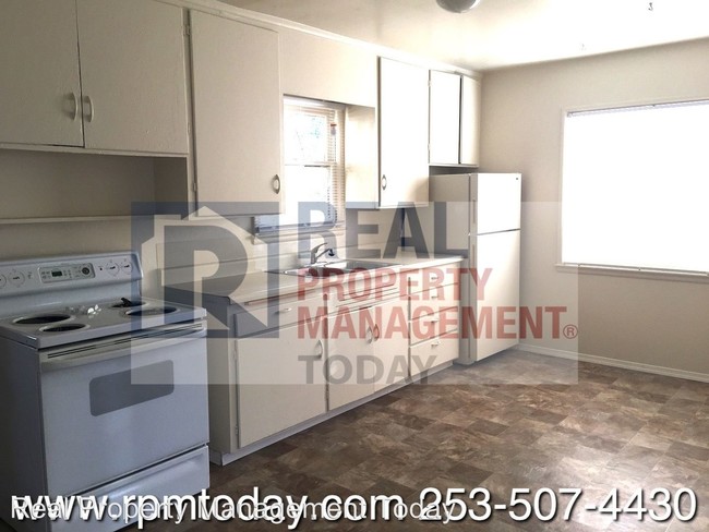 Building Photo - 8420 S Tacoma Way