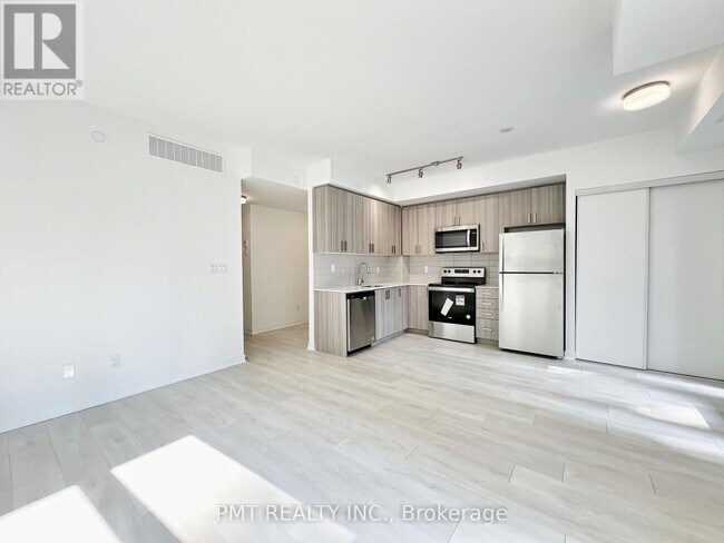 Photo du bâtiment - 4045 Hickory Dr