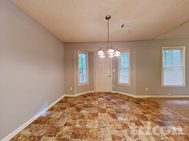 Foto del edificio - 3560 TraddSprings Way