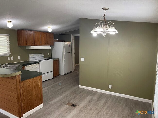 Foto del edificio - 122 Sonnyland Dr
