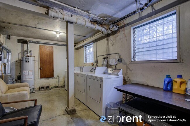 Building Photo - 340 Lenox Ave