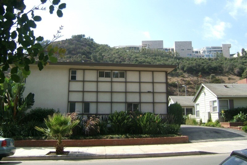Primary Photo - 11734 Bellagio Rd