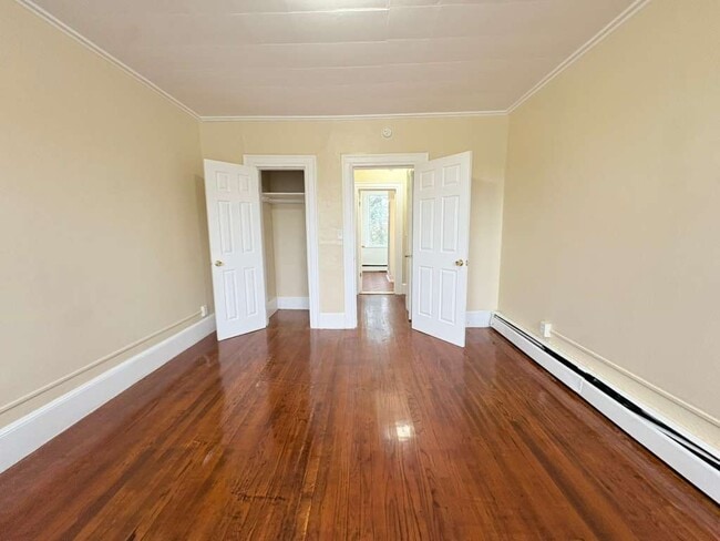 Foto del edificio - 703 Howard Ave