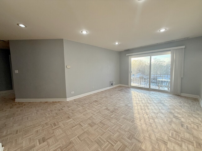 Foto del edificio - 1550 Sandpebble Dr