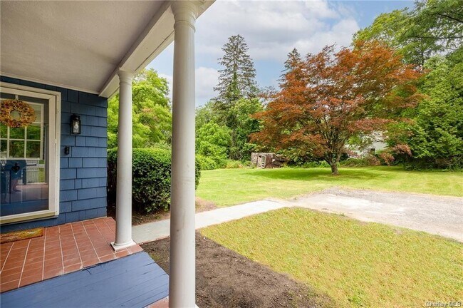 Building Photo - 109 Mahopac Ave