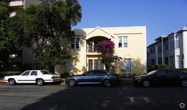 Building - Isabel Apartments