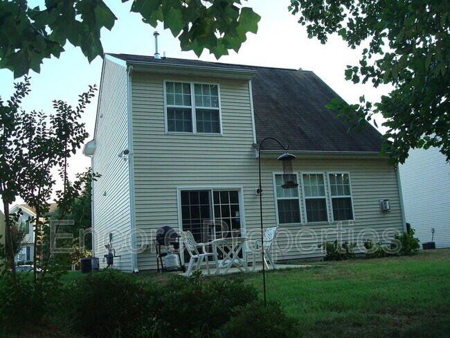 Building Photo - 6225 Saybrooke Dr