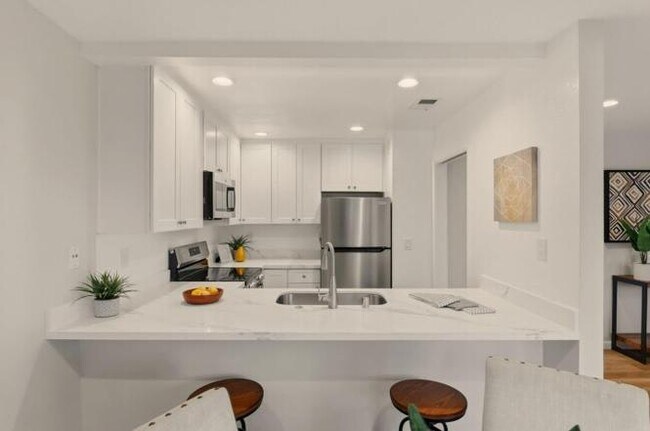 Building Photo - 3401 La Terrace Cir